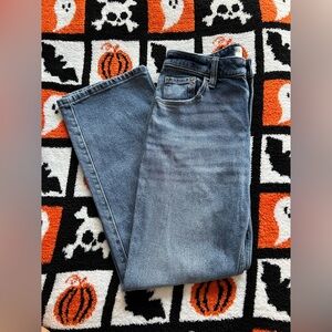 BUNDLE Hollister Women’s Relaxed Straight Jeans
